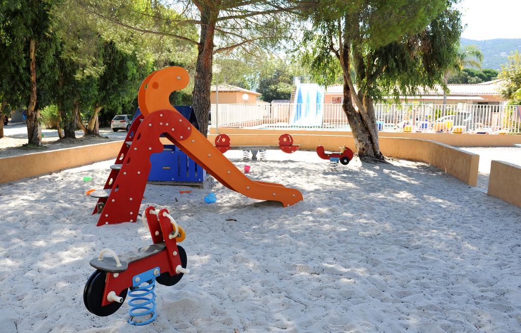 Camping Les Castors Calvi  Ngoại thất bức ảnh